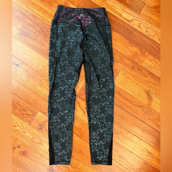 Crowned Athletics Snow Sister Princess Athletic Set Size M - Picture 9 of 15